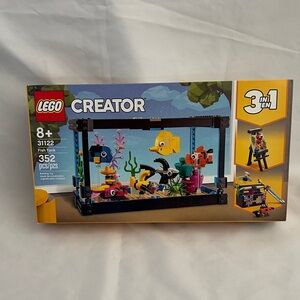 (NEW) LEGO Creator Vibrant Fish Tank Set 3 in 1